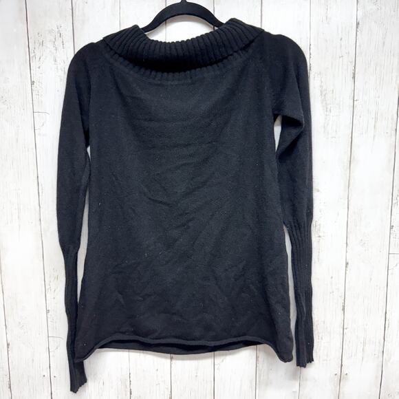 Vintage Walt Disney Sweater Women Sz Medium Black Graphic Long Sleeve Turtleneck - Picture 6 of 7